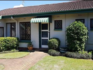 3 Bed Townhouse in Clifton Park