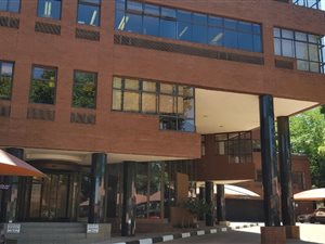 593 m² Office Space in Parktown