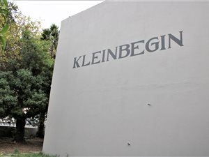 1 Bed Apartment in Klipdam