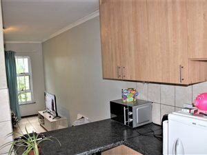 1 Bed Apartment in Klipdam