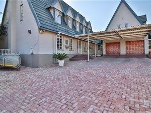 4 Bed House in Verwoerdpark