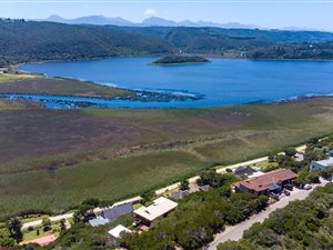 1115 m² Land available in Wilderness