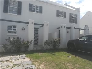 3 Bed Cluster in Nuutgevonden