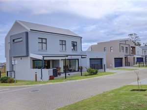 3 Bed House in Kraaibosch