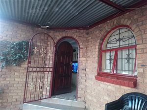 3 Bed House in Moretele View