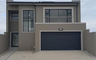 4 Bedroom House in Sandown
