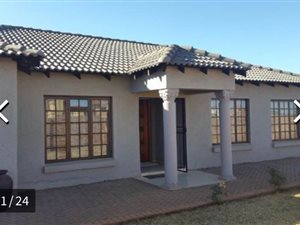 3 Bed House in Cultura Park