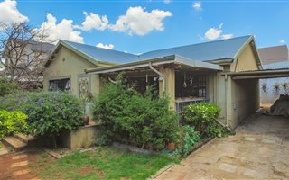 2 Bedroom House in Westdene