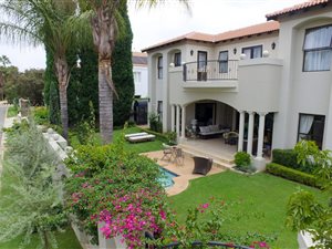 4 Bed House in Dainfern Golf Estate