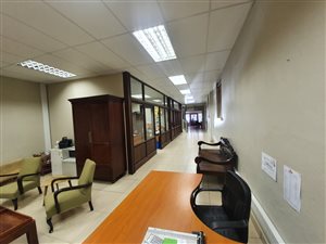 245 m² Commercial space in Grahamstown Central
