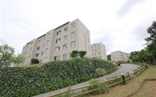 1 Bedroom Flat in Chase Valley