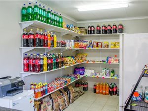 2 Bed Apartment in Doornpoort and surrounds