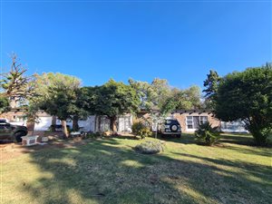 4.3 ha Smallholding in Riversdale Midway