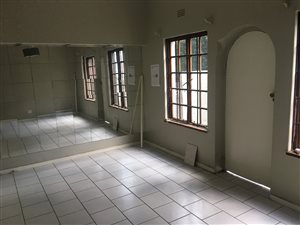 1 Bedroom Garden Cottage in Craighall Park