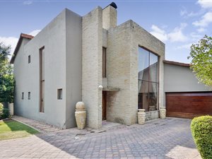 4 Bed House in Stone River Estate
