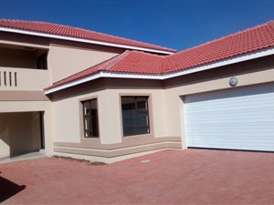 5 Bed House in Sonneveld