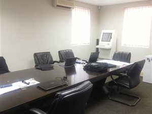 458 m² Office Space in Sunningdale