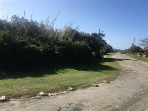 906 m² Land available in Boknesstrand