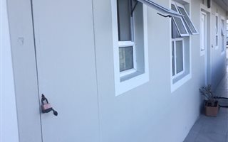 2 Bedroom Flat in Muizenberg