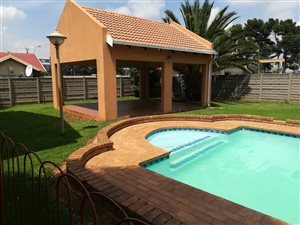 3 Bed Townhouse in Germiston South