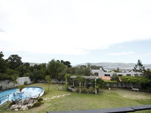 7 Bed House in Old Place