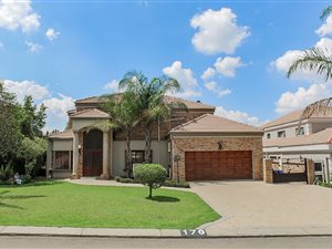 4 Bedroom House in Aspen Hills