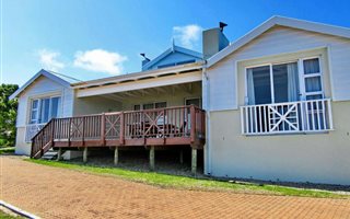 4 Bedroom Townhouse in Pinnacle Point Golf Estate