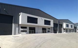 2200 m² Industrial space in Gerdview