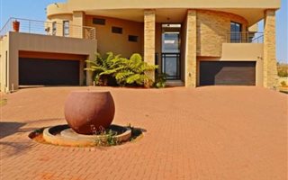 5 Bedroom House in Rietvlei View