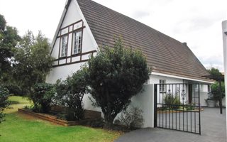 4 Bedroom House in Strubens Valley