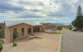 3 Bedroom House in Wavecrest