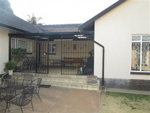 5 Bed House in Birchleigh