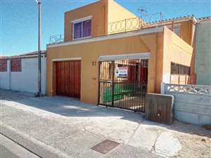 4 Bed House in Mitchells Plain Central