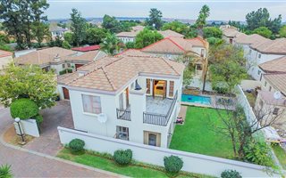 4 Bedroom House in Raslouw