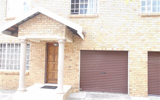 2 Bedroom Simplex in Rustenburg Central