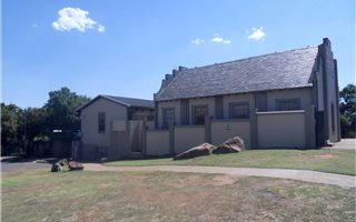 240 m² Office Space in Alberton