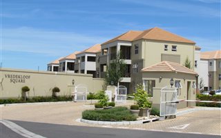 2 Bedroom Flat in Vredekloof