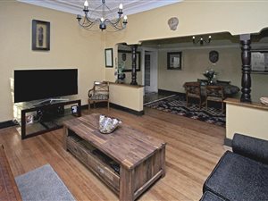 2 Bed House in Bellevue