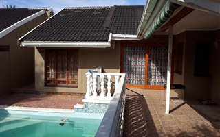 3 Bedroom House in Fichardtpark
