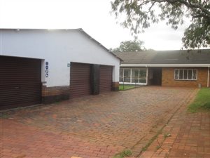 7 Bedroom House in Raslouw AH