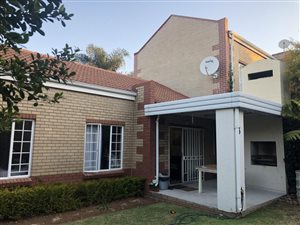 2 Bed Townhouse in Moreleta Park