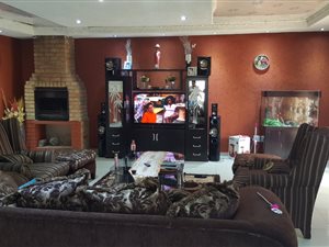 5 Bed House in Lenasia