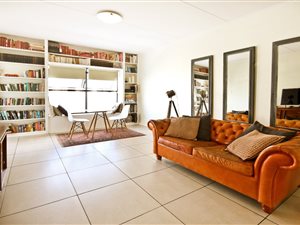 2 Bed Apartment in Somerset West Central