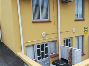 3 Bed Apartment in Chatsworth Central