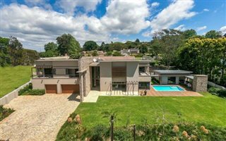 5 Bedroom House in Winston Park
