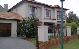 3 Bedroom Cluster in Summerset