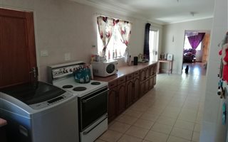 1 Bedroom Garden Cottage in Lyttelton Manor