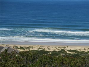 3500 m² Land available in Moquini Coastal Estate