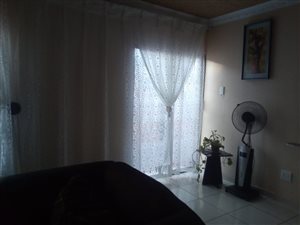 2 Bed House in Vanderbijlpark CE3