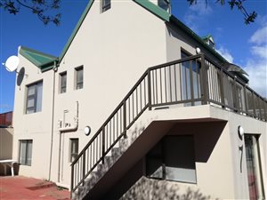 5 Bed Townhouse in Diaz Beach